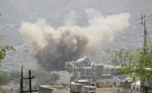 Dust rises from the site of a Saudi-led air strike in Yemen's southwestern city of Taiz July 1, 2015. REUTERS/Stringer